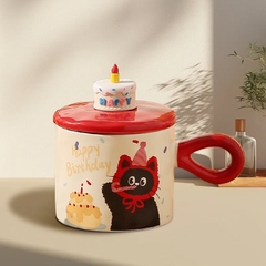 Cốc mèo Happy brithday, nắp có hình bánh sinh nhật 380ml