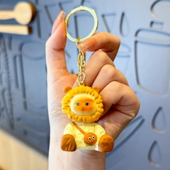 Móc khóa nhựa resin hình mèo đội mũ