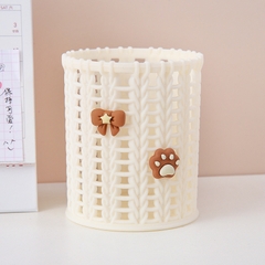 Giỏ đựng bút đính charm chân mèo và nơ