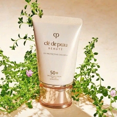 Kem Chống Nắng Clé de Peau UV Protectrice Creme SPF 50+ PA++++