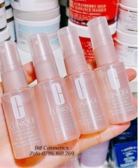 Xịt Khoáng Clinique Moisture Surge Face Spray Thirsty Skin Relief