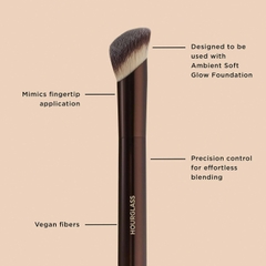 Cọ Trang Điểm Hourglass Ambient Soft Glow Foundation Brush