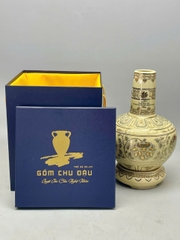 Bình hoa lam tặng Chính Phủ