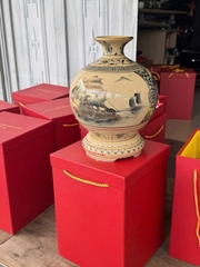 Quà tặng chi bộ bưu chính Viettel Hòa Bình