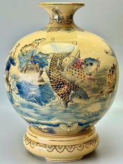 Bình hút tài lộc H35 vs H40 cá chép hoa sen xanh coban gốm Chu Đậu vẽ vàng 24k