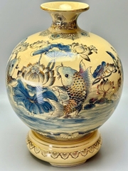 Bình hút tài lộc H35 vs H40 cá chép hoa sen xanh coban gốm Chu Đậu vẽ vàng 24k