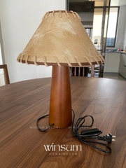 Đèn để bàn thân gỗ nguyên khối, chao vải da phong cách vintage, đèn hình nấm - DBB08
