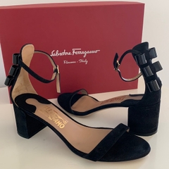 Sandal Salvatore Ferragamo màu đen size 6 1/2 C (95%)