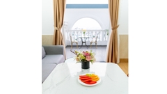 Căn Hộ Deluxe Giường Đôi Có Ban Công Rộng Và View Thành Phố