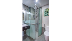 Căn Hộ Deluxe Giường Đôi Có Ban Công Rộng Và View Thành Phố