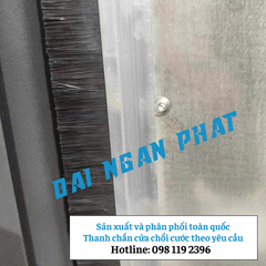 Thanh Chắn Cửa Dạng Chổi Cước 90mm Đế Nhôm Chống Bụi Ngăn Côn Trùng