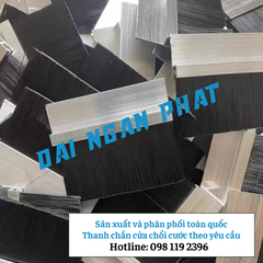 Thanh cước chải, ron chắn chân cửa gạt bụi dài 1m/thanh đế nhôm