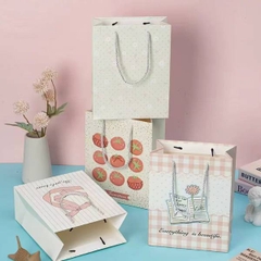 [ Set 24 Cái ] Túi Quà [ 19.5*9.5*24.5cm / Nhiều Mẫu ] - 22145