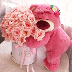 [ Set 2 Bộ ] Gấu Bông Lotso Ôm Hộp Hoa - 922830
