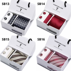 [ Set 2 Bộ Quà Tặng 5 Món ] Cà Vạt 146*75*35mm / Khăn 250*250mm - 18581