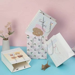 [ Set 24 Cái ] Túi Quà [ 19.5*9.5*24.5cm / Nhiều Mẫu ] - 22145