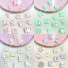 [ Set 500 Cái ] Charm Xỏ Vòng Dạ Quang Hiệu Ứng Mới [ Mix Chữ / Chỉ Chọn Được Màu / Lỗ To ] - 20754