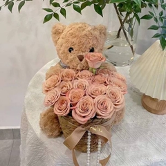 Gấu Bông Ôm 11 Hoa [ Size : 30/38/40cm / Mua Tối Thiểu 2 Con ] - R21528