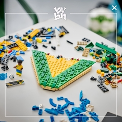 Đồ Chơi Lắp Ráp Biểu Tượng Sân Cỏ Vini Jr LEGO EDITIONS SPORTS