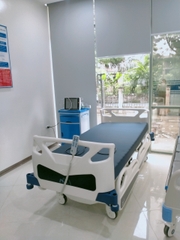 giường bệnh nhân chạy điện