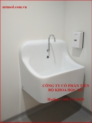 bồn rửa tay kỹ thuật viên