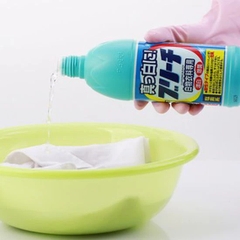 Nước tẩy quần áo trắng Nhật Bản Rocket loại nhỏ 600ml