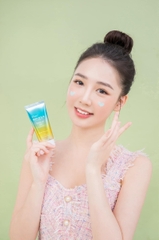 Kem chống nắng nâng tông da Skin Aqua SPF50+ PA++++ 80g Da nhạy cảm