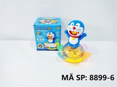 8899-6  HỘP DOREMON ĐỨNG HOA PIN NHẠC ĐÈN   Doraemon