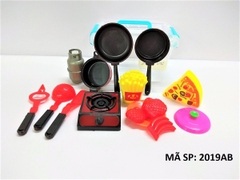 2019AB HỘP NHỰA BẾP GAS ĐƠN, BÌNH GAS, 1 NỒI, 2 CHẢO, BÁNH KITCHEN 11