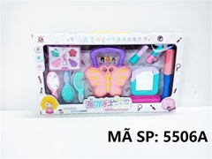 5506A  HỘP TRANG ĐIỂM TÚI XÁCH BƯỚM, GƯƠNG, PHẤN, LƯỢC, SON, MÁY UỐN TÓC