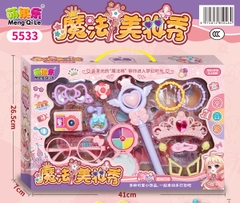 5533  HỘP TRANG ĐIỂM, GẬY NGÔI SAO, VƯƠNG MIỆN, VÒNG TAY, MẮT KIẾNG, MÁY CHỤP HÌNH