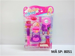8051  VỈ TRANG ĐIỂM MÁY SẤY, TÚI XÁCH, LƯỢC TRÒN, GƯƠNG CÂY BÔNG, LƯỢC, PHẤN  (Sweet Girl)  8050, 8051, 8052