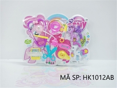 HK1012AB VĨ BÁC SĨ TAI NGHE, KÉO, ỐNG TIÊM + 2C NGỰA PONY