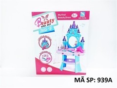 939A  HỘP BÀN TRANG ĐIỂM PIN NHẠC ĐÈN LÂU ĐÀI, MÁY SẤY PIN, LƯỢC 36x24x68 CM