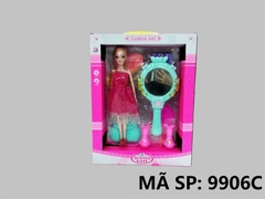 9906C  HỘP BABY 1C KHỚP, MẮT THỦY TINH + GƯƠNG PIN + TÚI XÁCH, SON   Beauty Girl