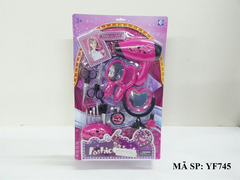 YF745  VỈ ÉP TRANG ĐIỂM MÁY SẤY, GƯƠNG TIM, 2C KÉO, LƯỢC, CỌ TRANG ĐIỂM
