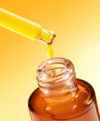 Tinh Chất Nghệ Hưng Yên Hỗ Trợ Sáng Da Và Mờ Vết Thâm Cocoon Turmeric Serum Brighten Skin And Fade Dark Spots