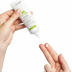 Kem Dưỡng Ẩm Kiềm Dầu Giảm Mụn Laboratorios Babe Stop AKN Mattifying Fluid
