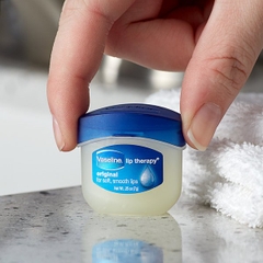 Sáp Dưỡng Môi Vaseline Lip Therapy 7g