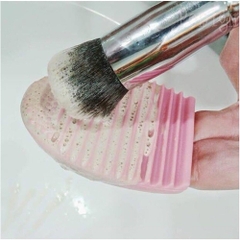 Nước giặt cọ DAISO Japan Makeup Brush Cleaner