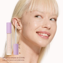 Che khuyết điểm Tower 28 Swipe All-Over Hydrating Serum Concealer