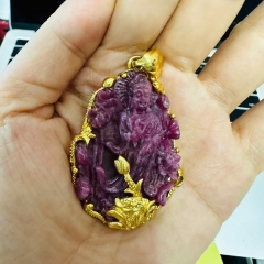 Mặt Dây Bồ Tát Quán Âm Ruby Bọc Vàng
