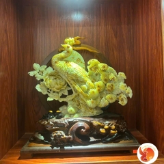 Công Mẫu Đơn Kiêu Sa Ngọc Tụ Nham