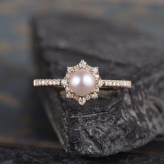 Nhẫn Đính Ngọc Trai