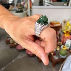 Nhẫn Cụ Khiết Ngọc Lưu Ly