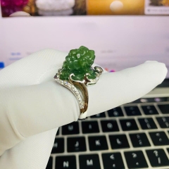 Nhẫn Cụ Khiết Ngọc Lưu Ly