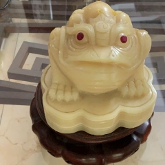 Tượng Thiềm Thừ Đá Quý