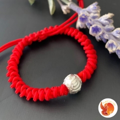 Vòng Tay Chỉ Đỏ