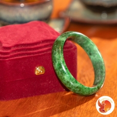 Vòng Tay Đá Ngọc Bích Cao Cấp