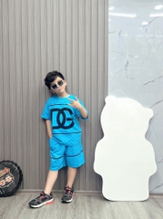 Bộ bé trai cotton in hình DG quần sọc (13-26kg)